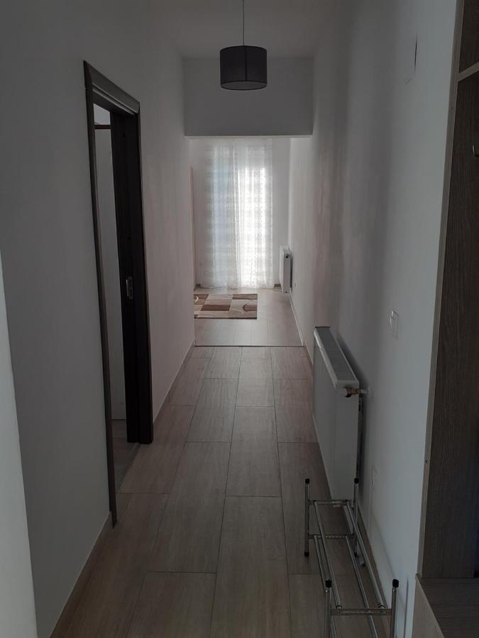 Sara Apartman Livezeni  Exterior photo